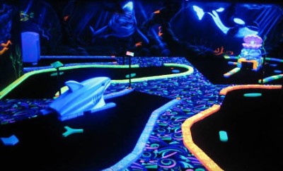 U-Puttz Black Light Miniature Golf